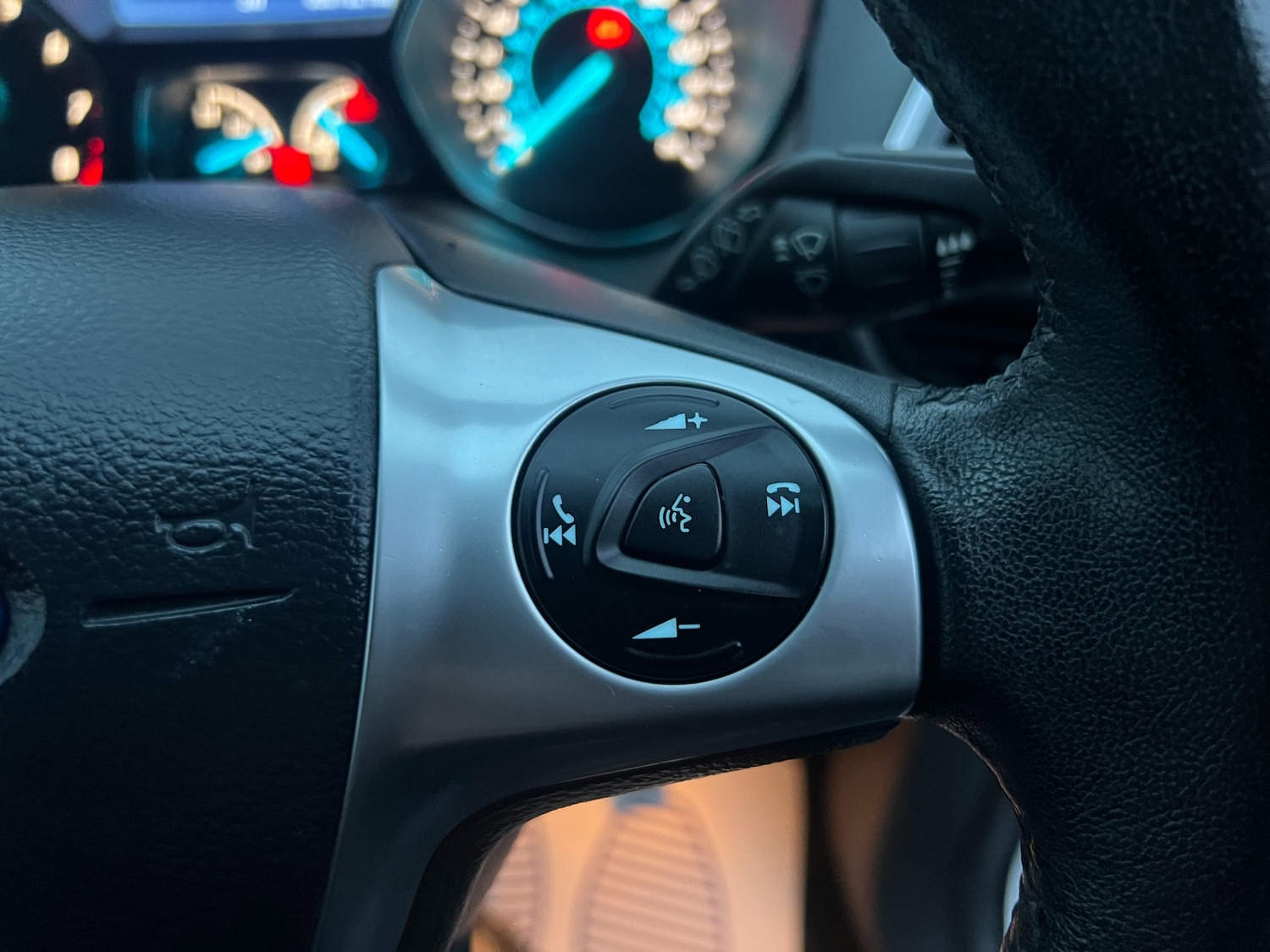 Used Ford Kuga 2015 for sale - 77277251: Photo 17