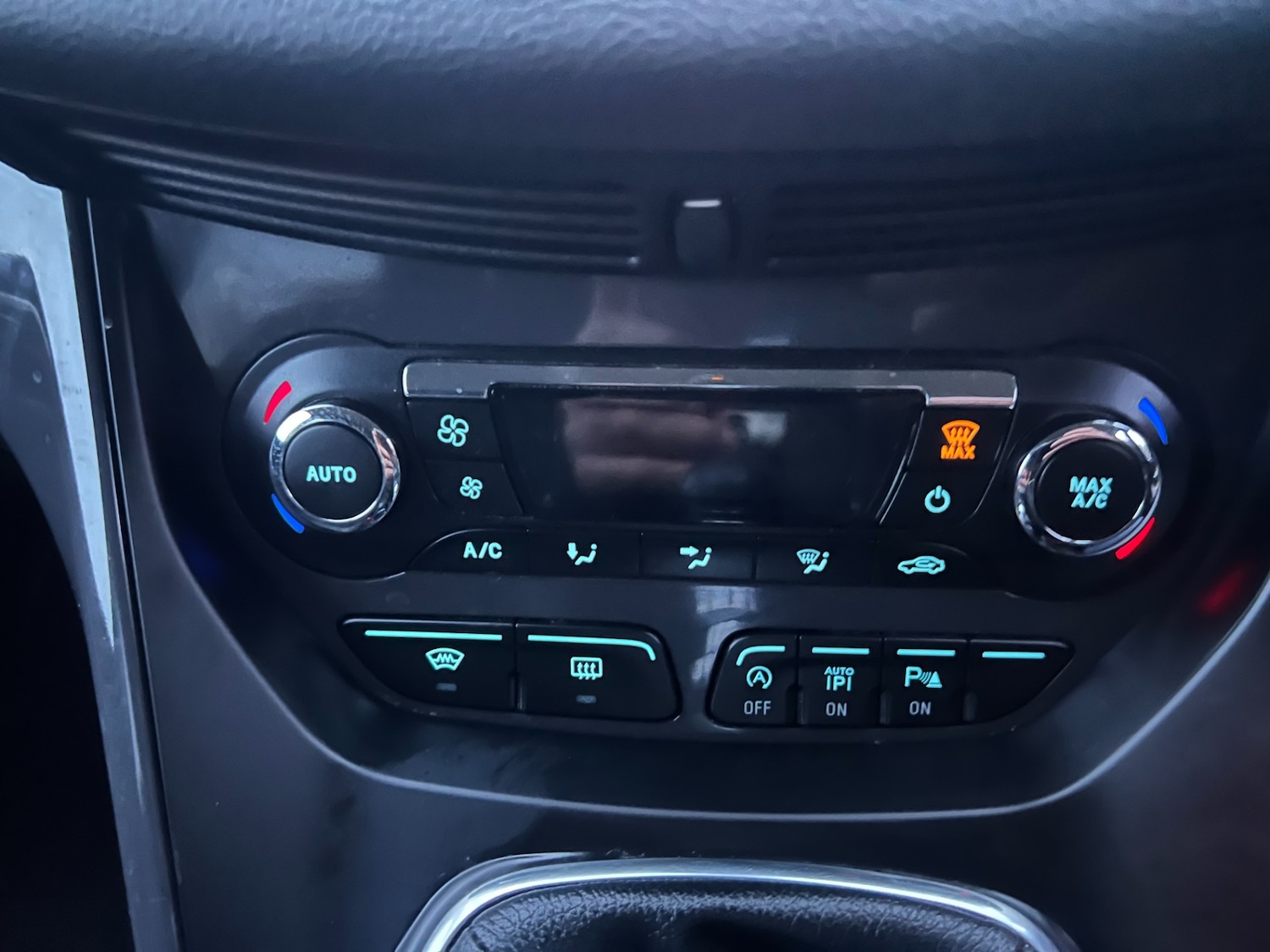 Used Ford Kuga 2015 for sale - 77277251: Photo 20