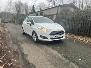 Used Ford Fiesta 2015 for sale - 77326409: Photo