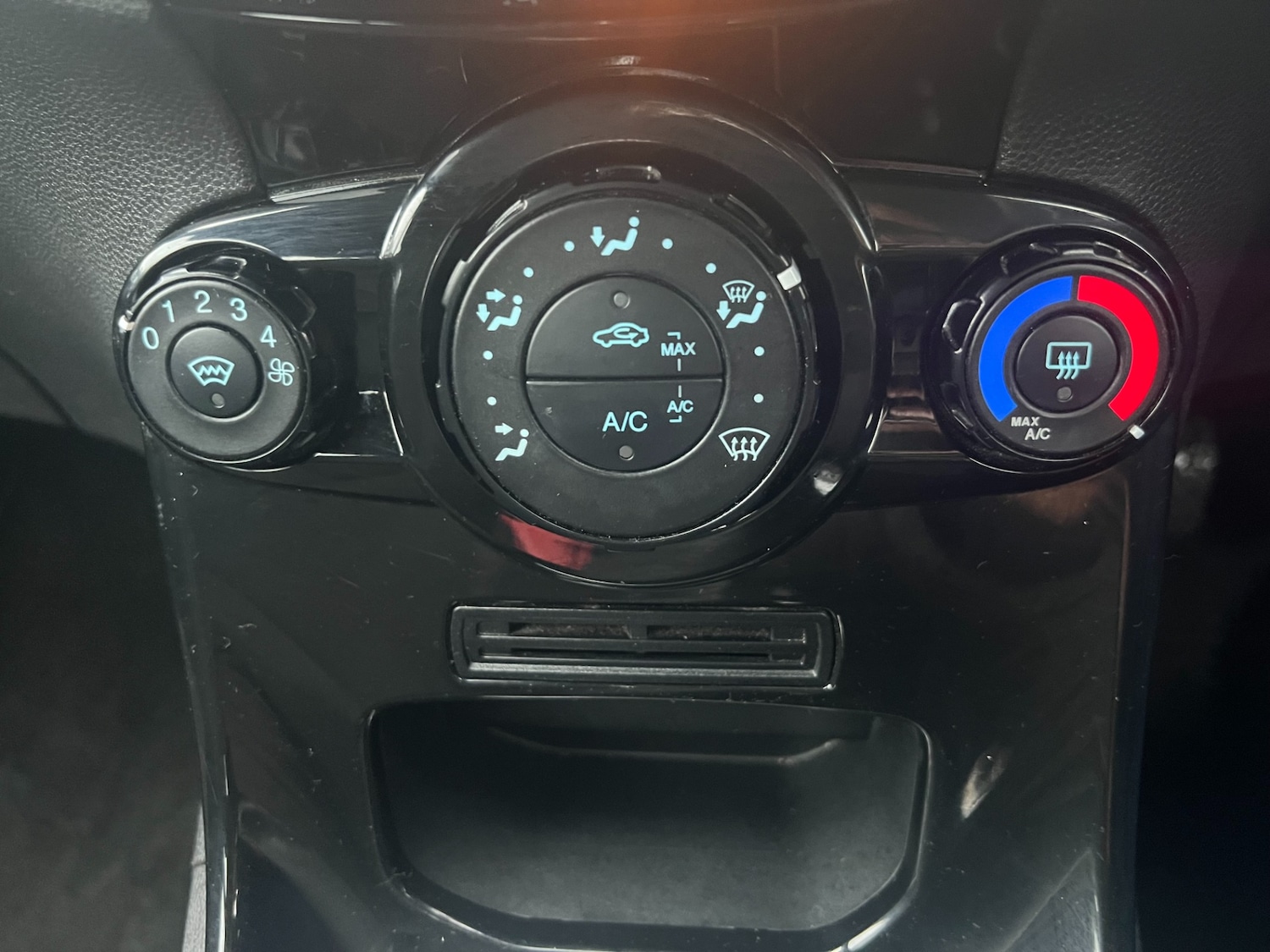 Used Ford Fiesta 2015 for sale - 77326409: Photo 22