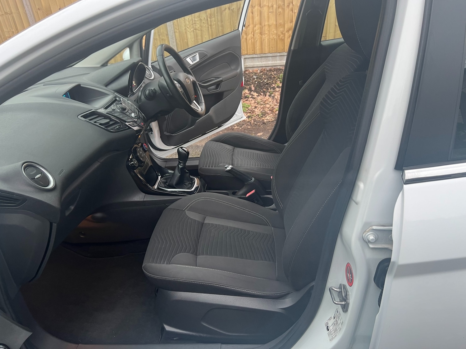 Used Ford Fiesta 2015 for sale - 77326409: Photo 23