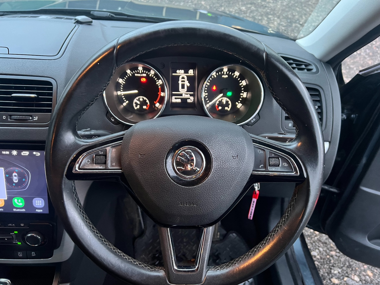 Used Skoda Yeti 2015 for sale - 77549248: Photo 9