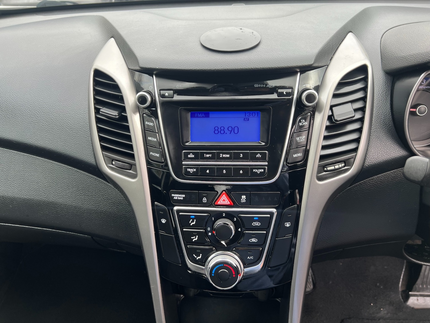 Used Hyundai i30 2014 for sale - 77689333: Photo 16