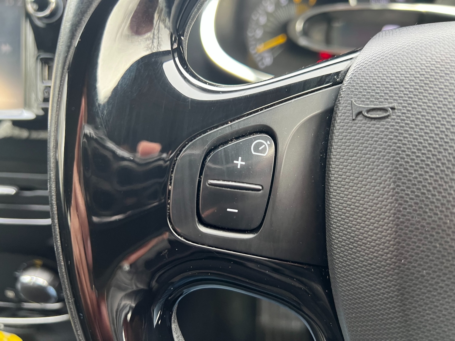 Used Renault Clio 2014 for sale - 77581611: Photo 17