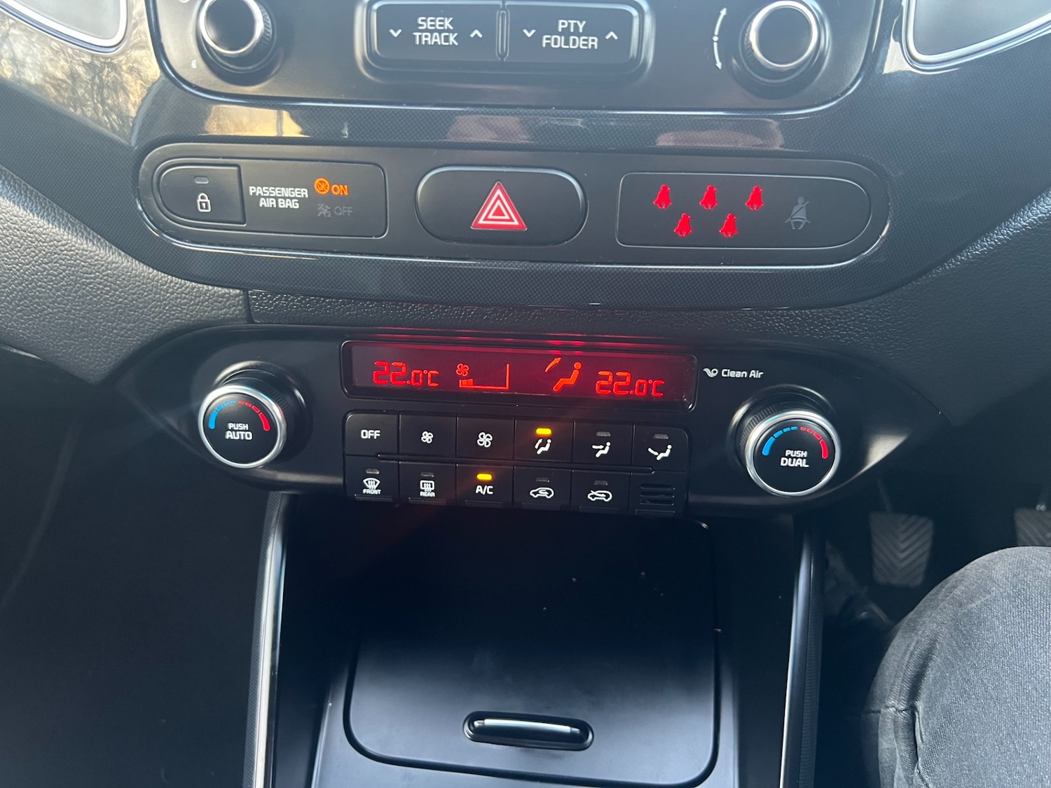 Used Kia Carens 2014 for sale - 78169407: Photo 15