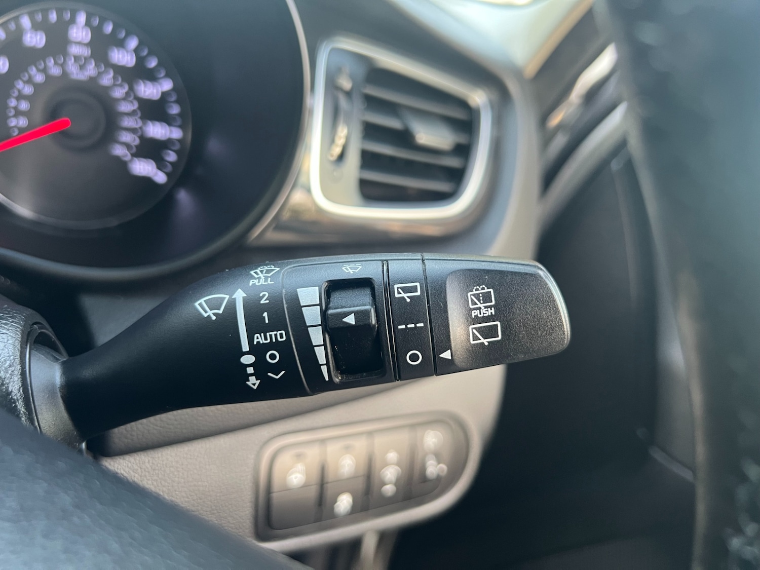 Used Kia Carens 2014 for sale - 78169407: Photo 21