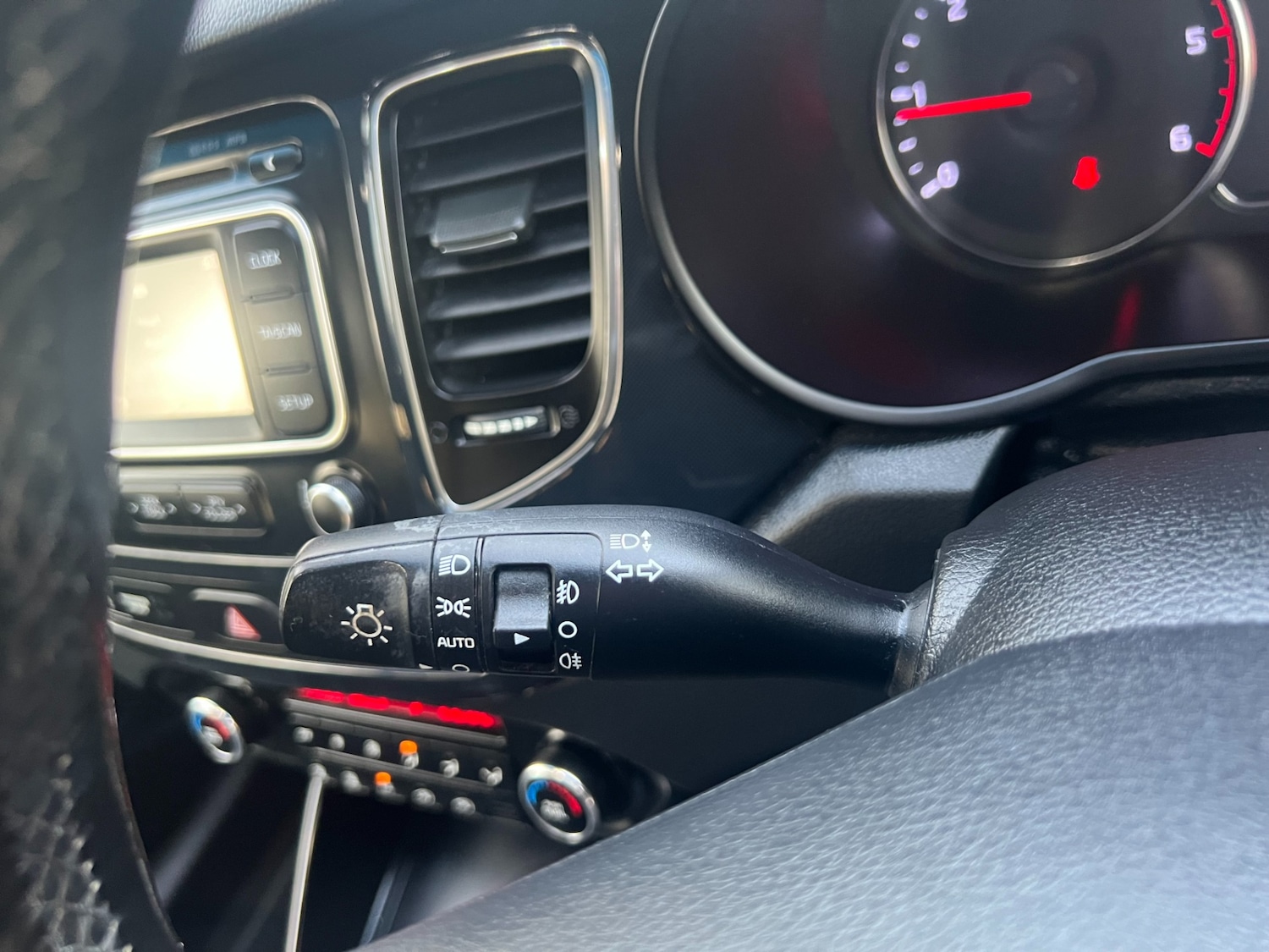 Used Kia Carens 2014 for sale - 78169407: Photo 22