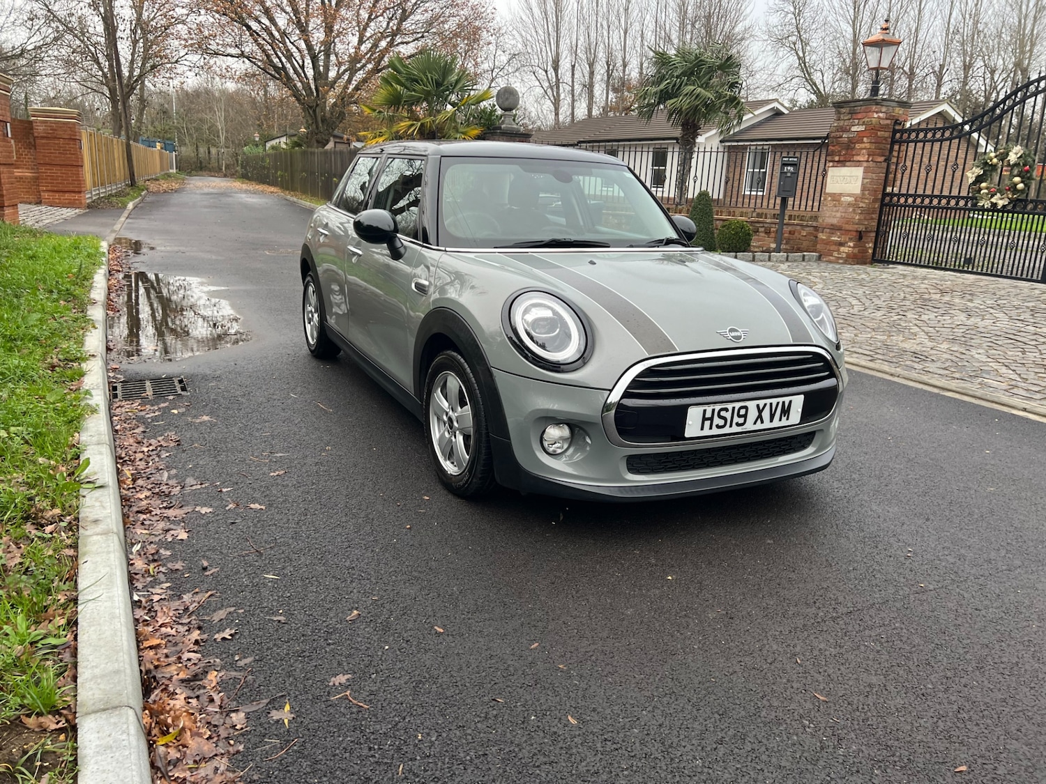Used MINI Hatch 2019 for sale - 77289497: Photo 2