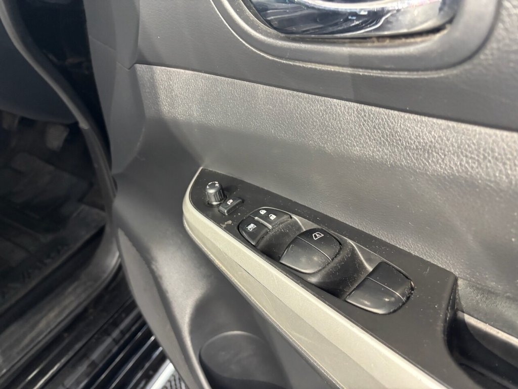 Used Nissan Navara 2016 for sale - 77122012: Photo 42