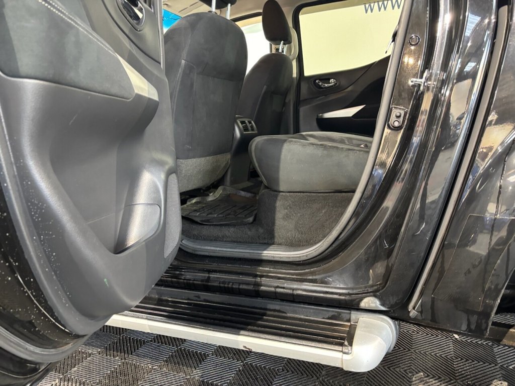 Used Nissan Navara 2016 for sale - 77122012: Photo 45