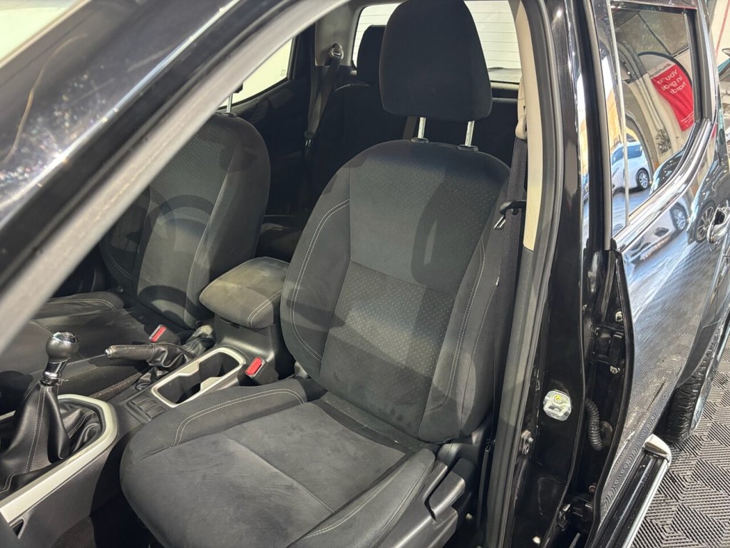 Used Nissan Navara 2016 for sale - 77122012: Photo 46