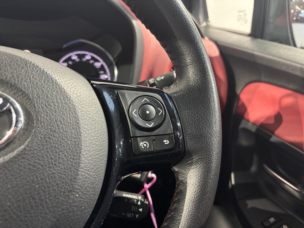 Used Toyota Yaris 2017 for sale - 77302532: Photo 35