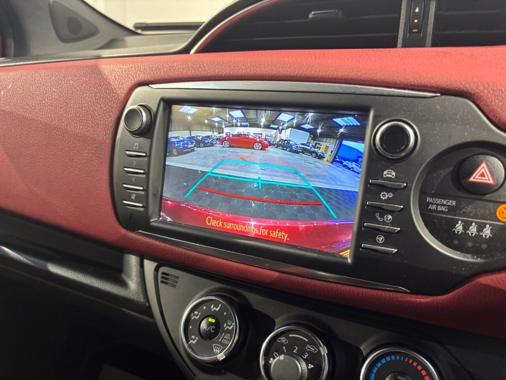 Used Toyota Yaris 2017 for sale - 77302532: Photo 37