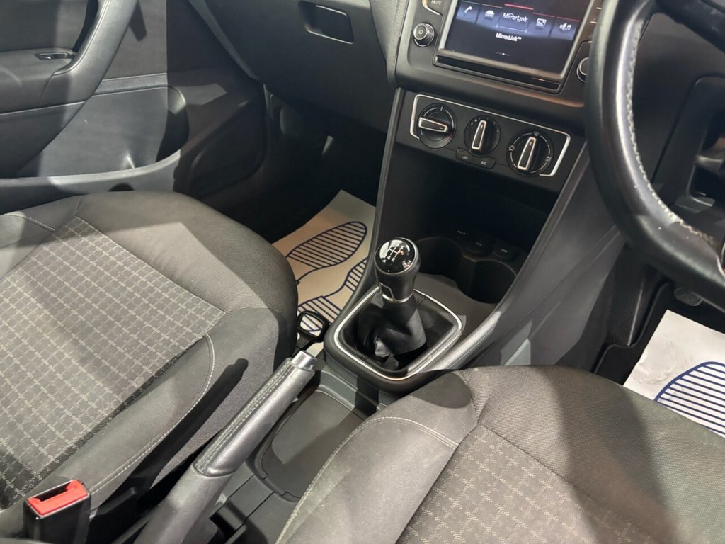 Used Volkswagen Polo 2015 for sale - 77302163: Photo 30