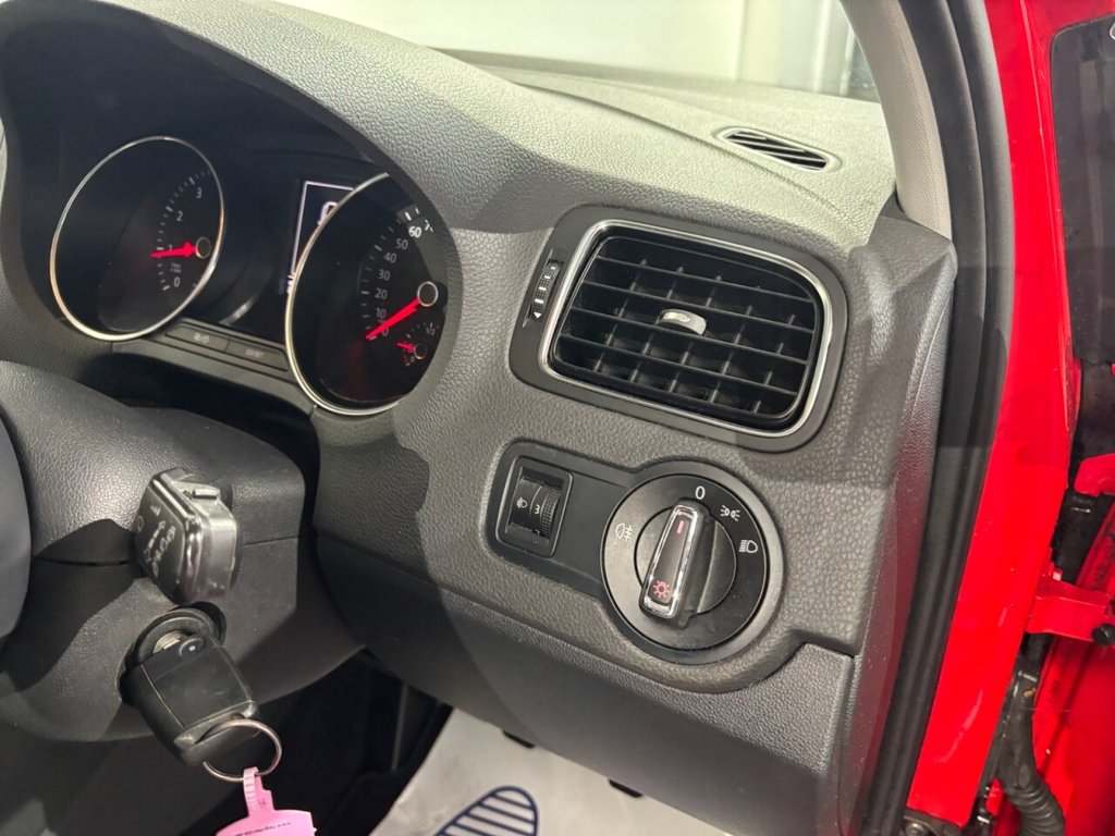 Used Volkswagen Polo 2015 for sale - 77302163: Photo 31