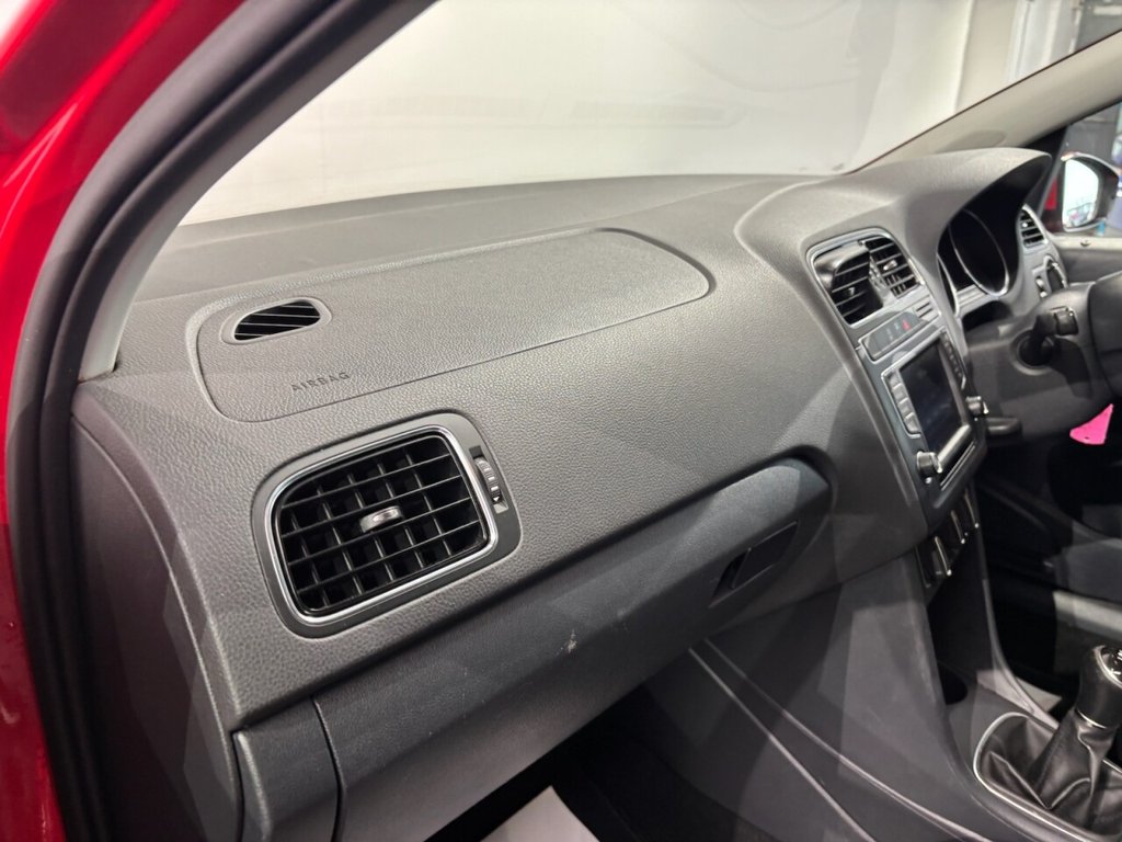 Used Volkswagen Polo 2015 for sale - 77302163: Photo 41