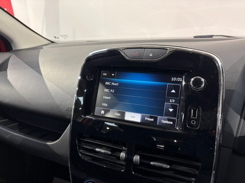 Used Renault Clio 2014 for sale - 76821162: Photo 33