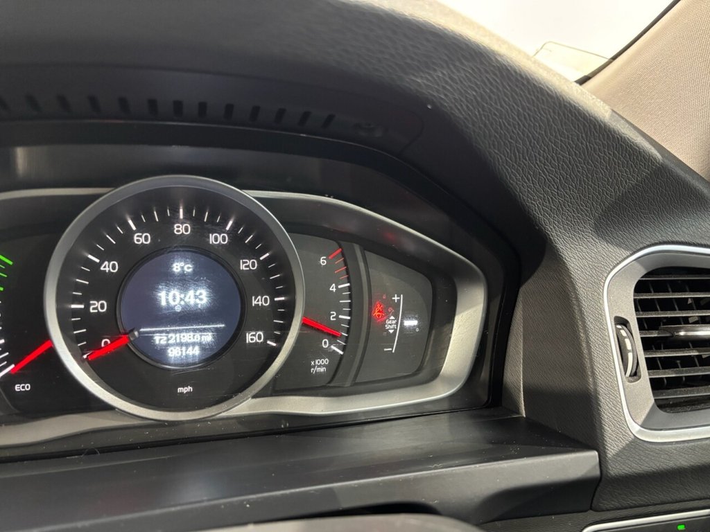 Used Volvo V60 2017 for sale - 77558143: Photo 33