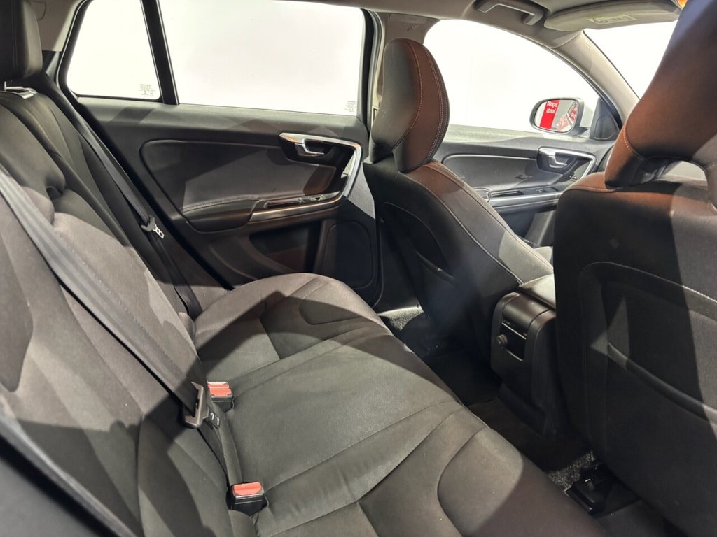 Used Volvo V60 2017 for sale - 77558143: Photo 36