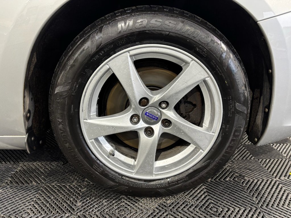 Used Volvo V60 2017 for sale - 77558143: Photo 42