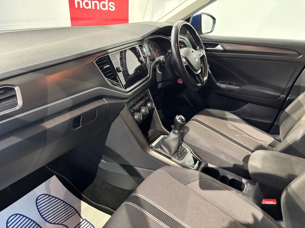 Used Volkswagen T-Roc 2018 for sale - 76883428: Photo 12