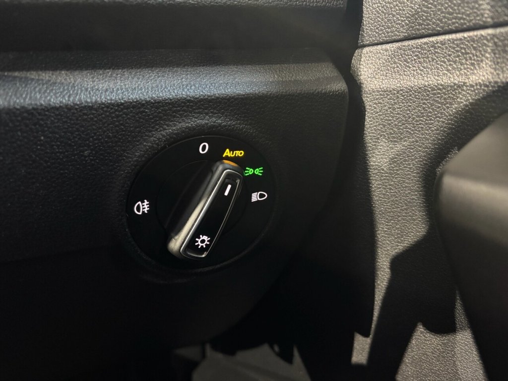 Used Volkswagen T-Roc 2018 for sale - 76883428: Photo 35