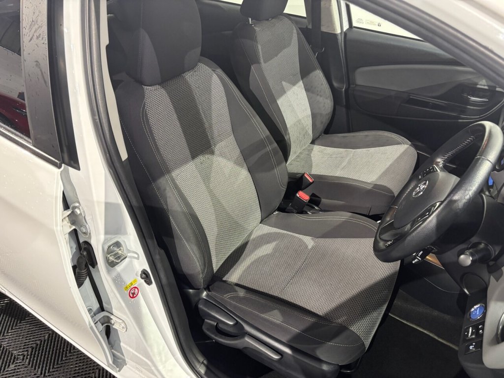 Used Toyota Yaris 2017 for sale - 77301928: Photo 39