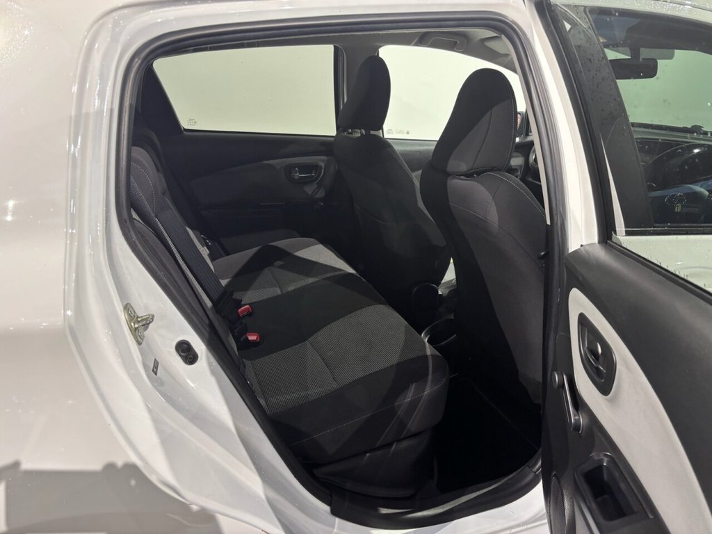 Used Toyota Yaris 2017 for sale - 77301928: Photo 47