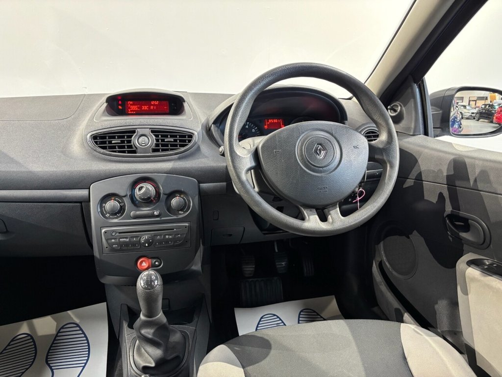 Used Renault Clio 2009 for sale - 76626491: Photo 16