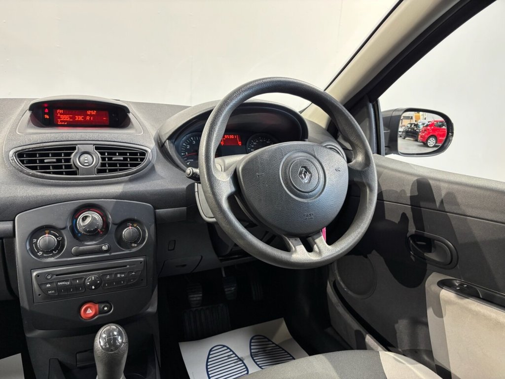 Used Renault Clio 2009 for sale - 76626491: Photo 20