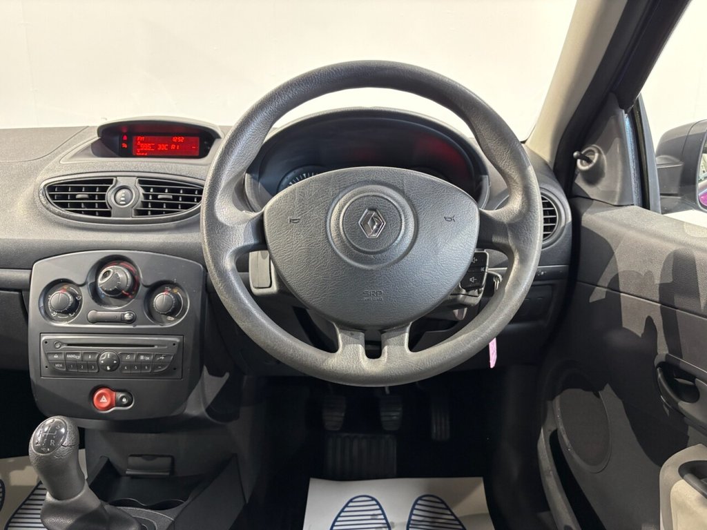 Used Renault Clio 2009 for sale - 76626491: Photo 24