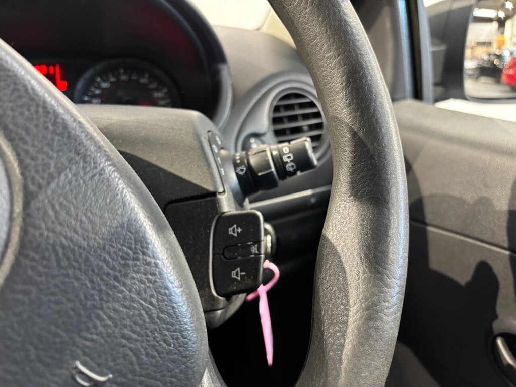 Used Renault Clio 2009 for sale - 76626491: Photo 26