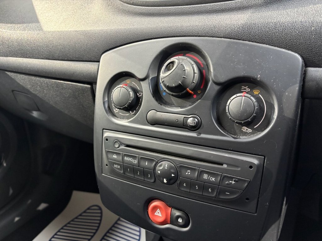 Used Renault Clio 2009 for sale - 76626491: Photo 29