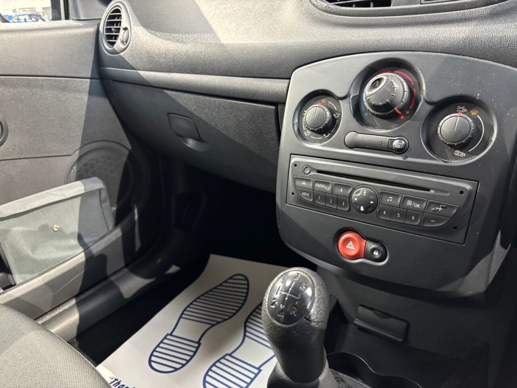 Used Renault Clio 2009 for sale - 76626491: Photo 30