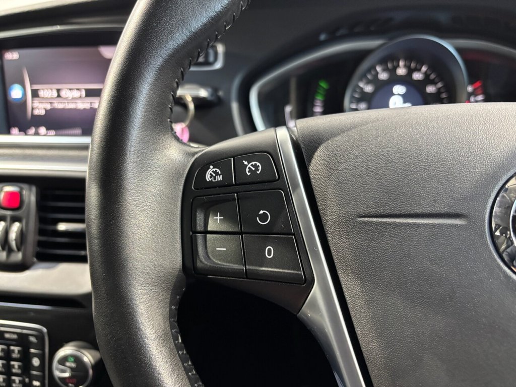 Used Volvo V40 2019 for sale - 76626493: Photo 30