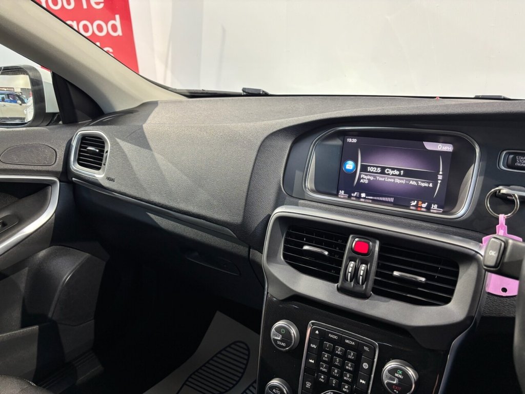 Used Volvo V40 2019 for sale - 76626493: Photo 32