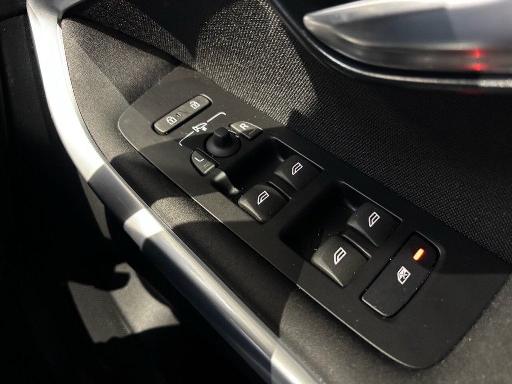 Used Volvo V40 2019 for sale - 76626493: Photo 37