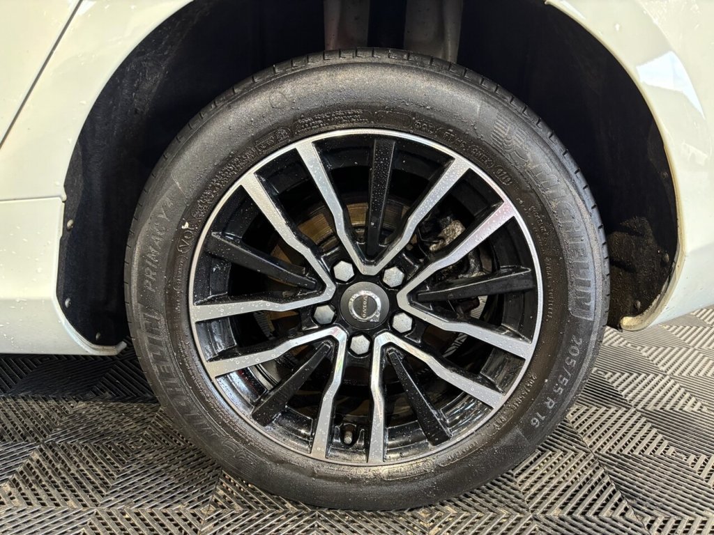 Used Volvo V40 2019 for sale - 76626493: Photo 45