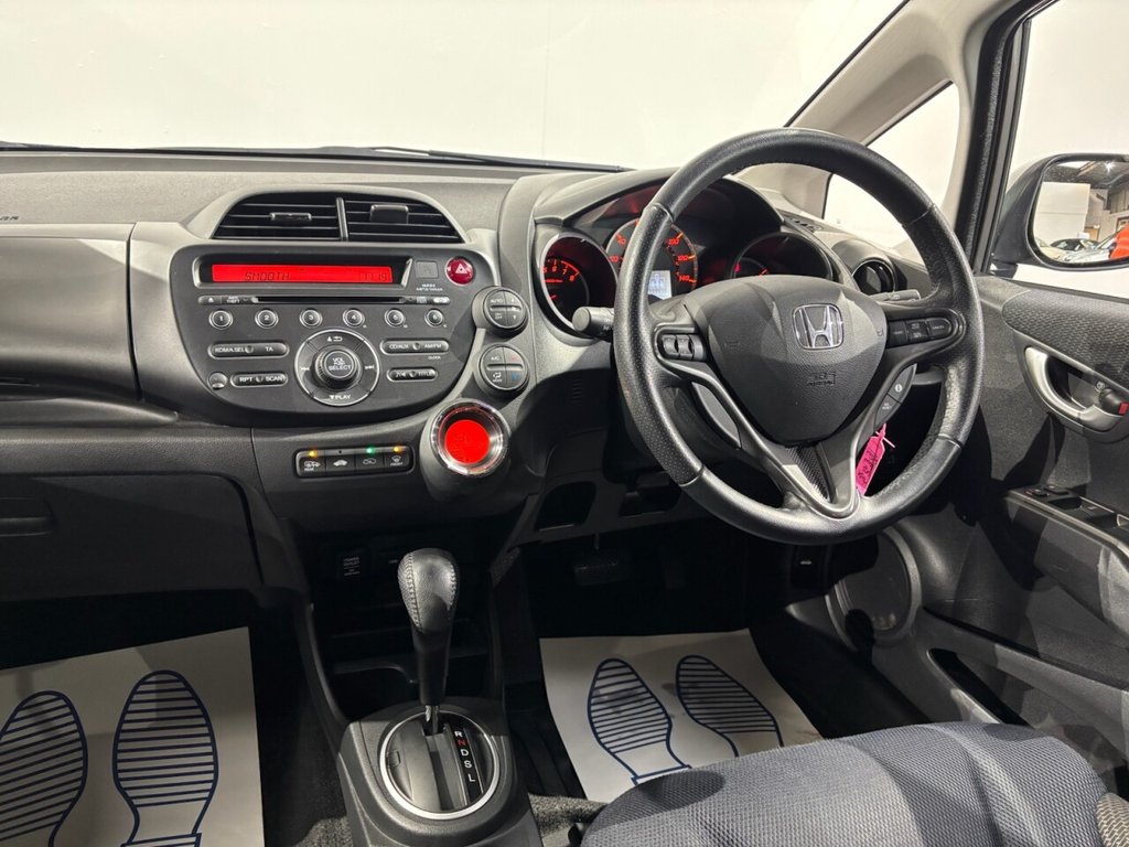 Used Honda Jazz 2015 for sale - 76740292: Photo 18