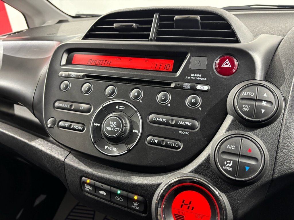 Used Honda Jazz 2015 for sale - 76740292: Photo 31