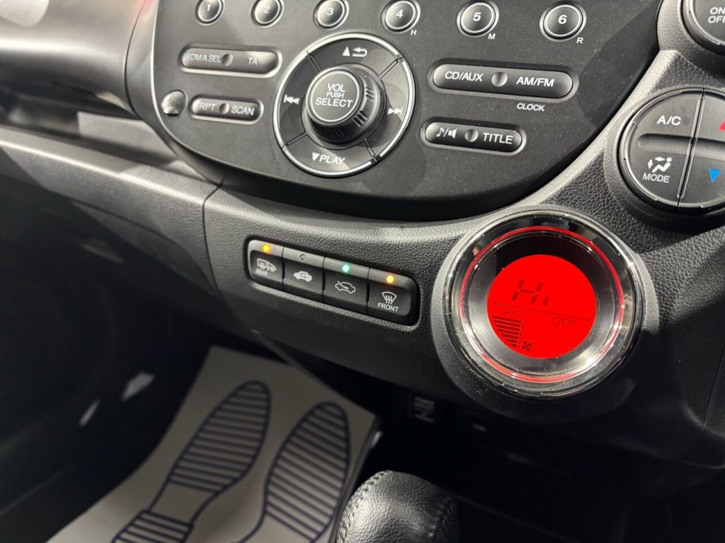 Used Honda Jazz 2015 for sale - 76740292: Photo 32