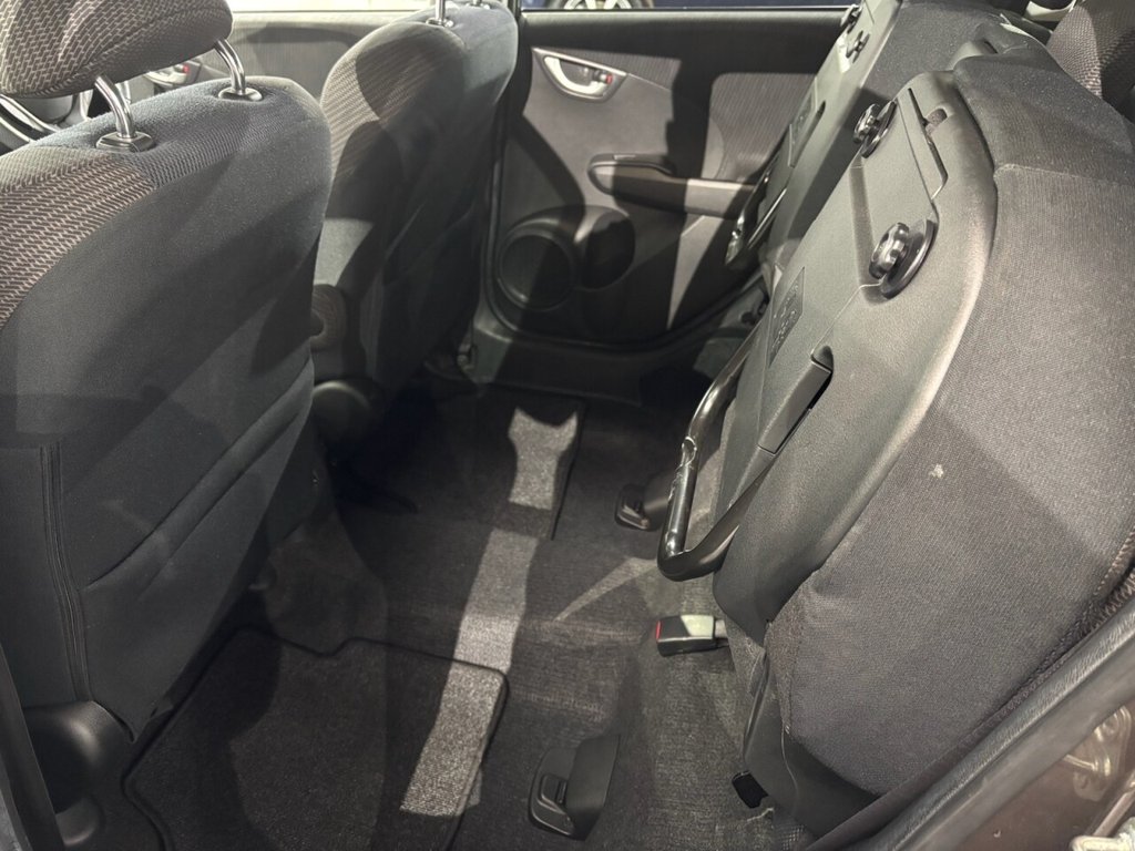 Used Honda Jazz 2015 for sale - 76740292: Photo 40