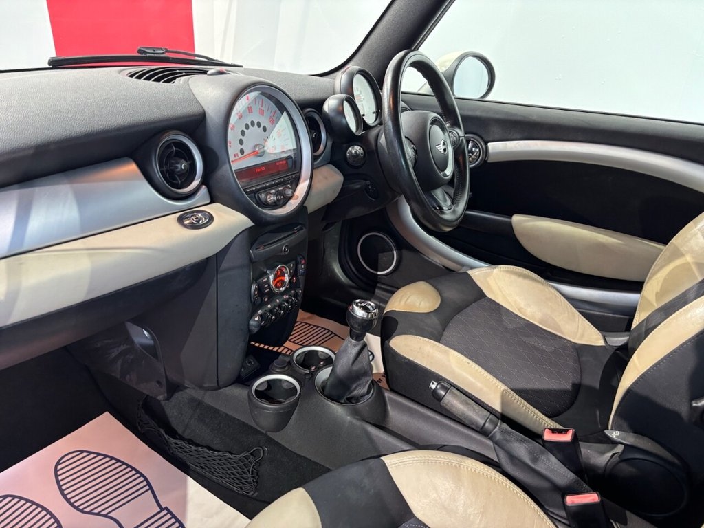 Used MINI Convertible 2012 for sale - 76642134: Photo 38