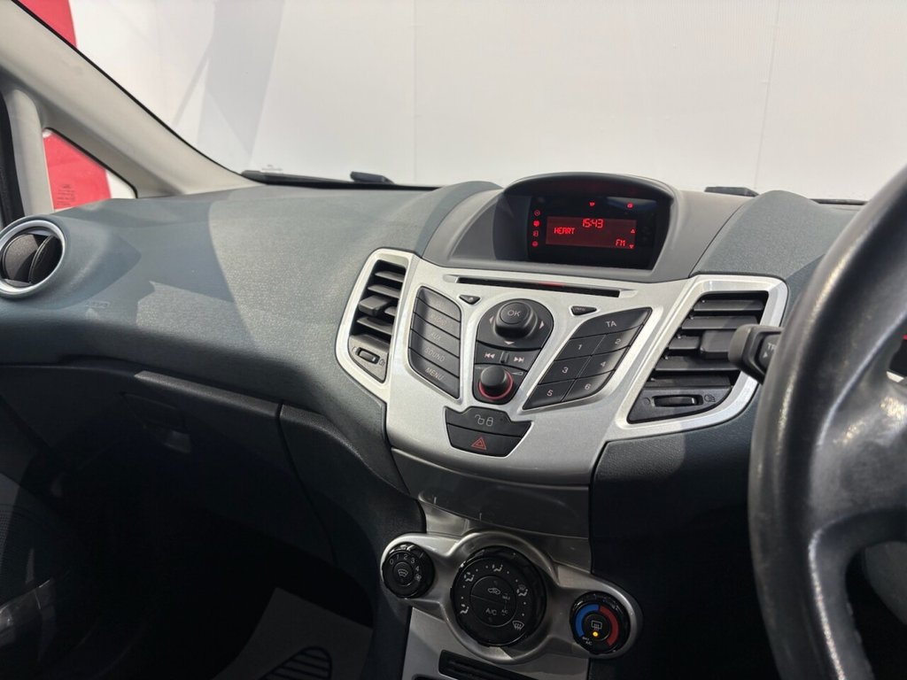 Used Ford Fiesta 2011 for sale - 78044299: Photo 27