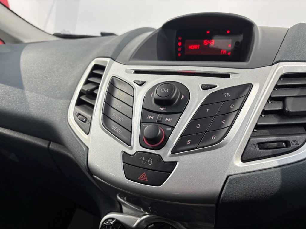 Used Ford Fiesta 2011 for sale - 78044299: Photo 28