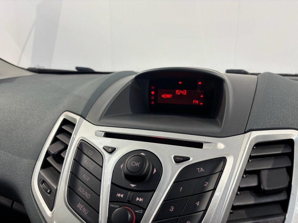 Used Ford Fiesta 2011 for sale - 78044299: Photo 29