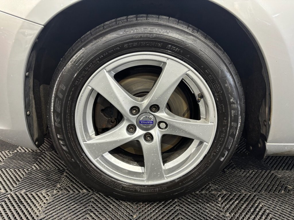 Used Volvo V60 2017 for sale - 77520524: Photo 41