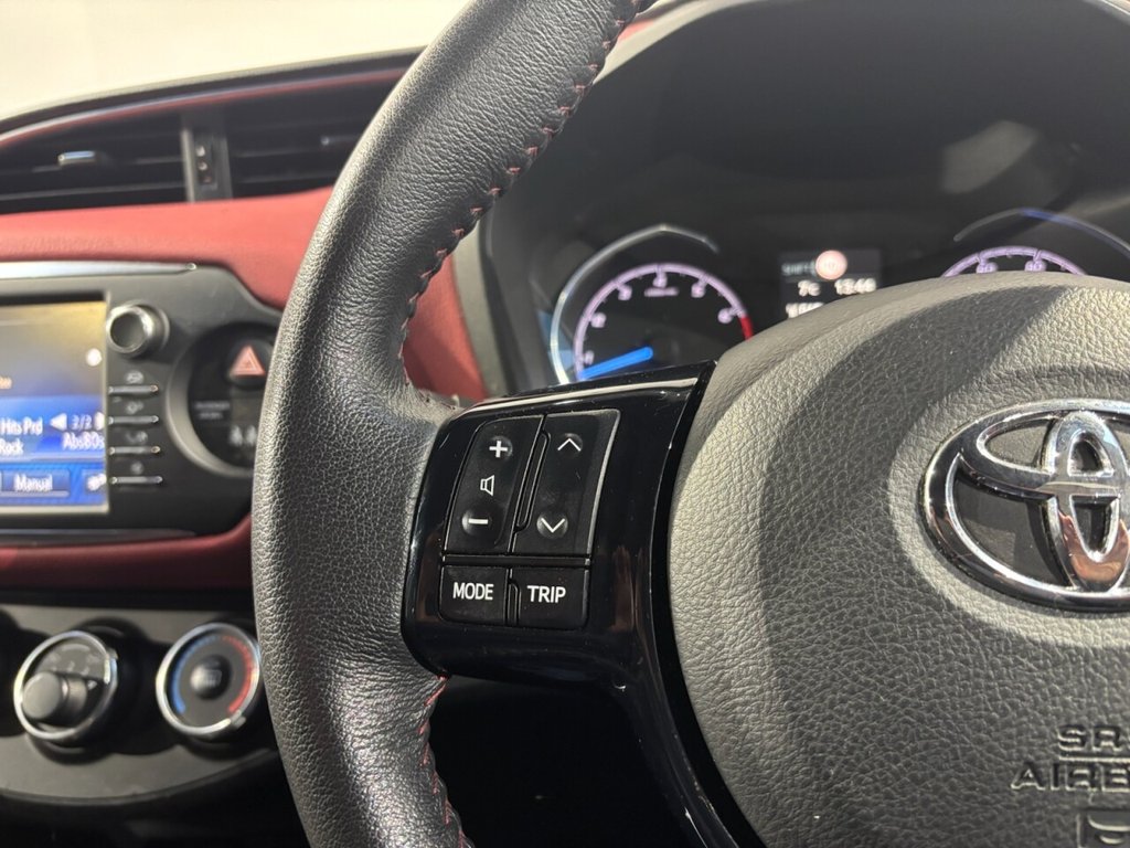 Used Toyota Yaris 2017 for sale - 77668941: Photo 36