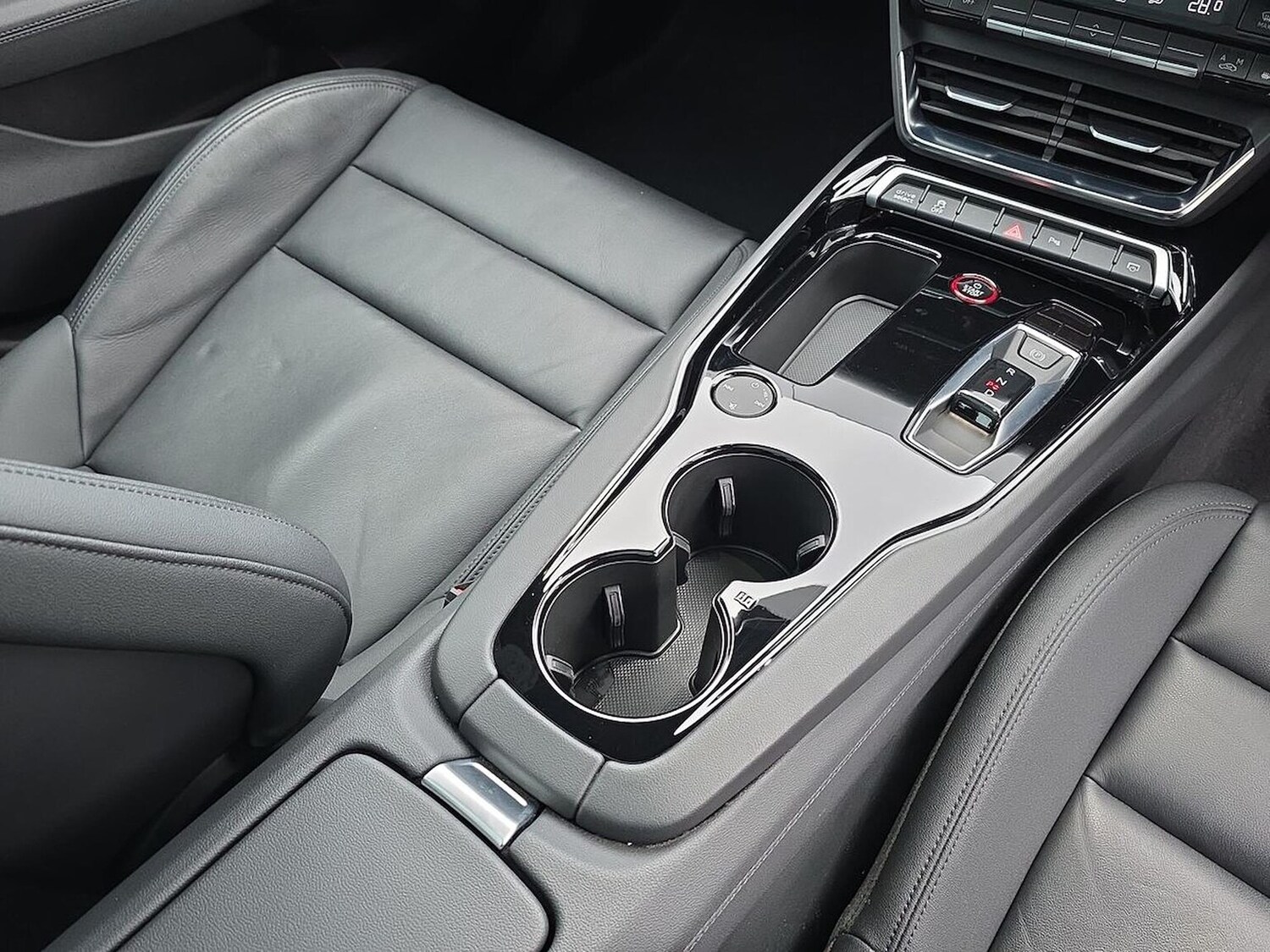 Used Audi e-tron GT 2023 for sale - 77639263: Photo 13