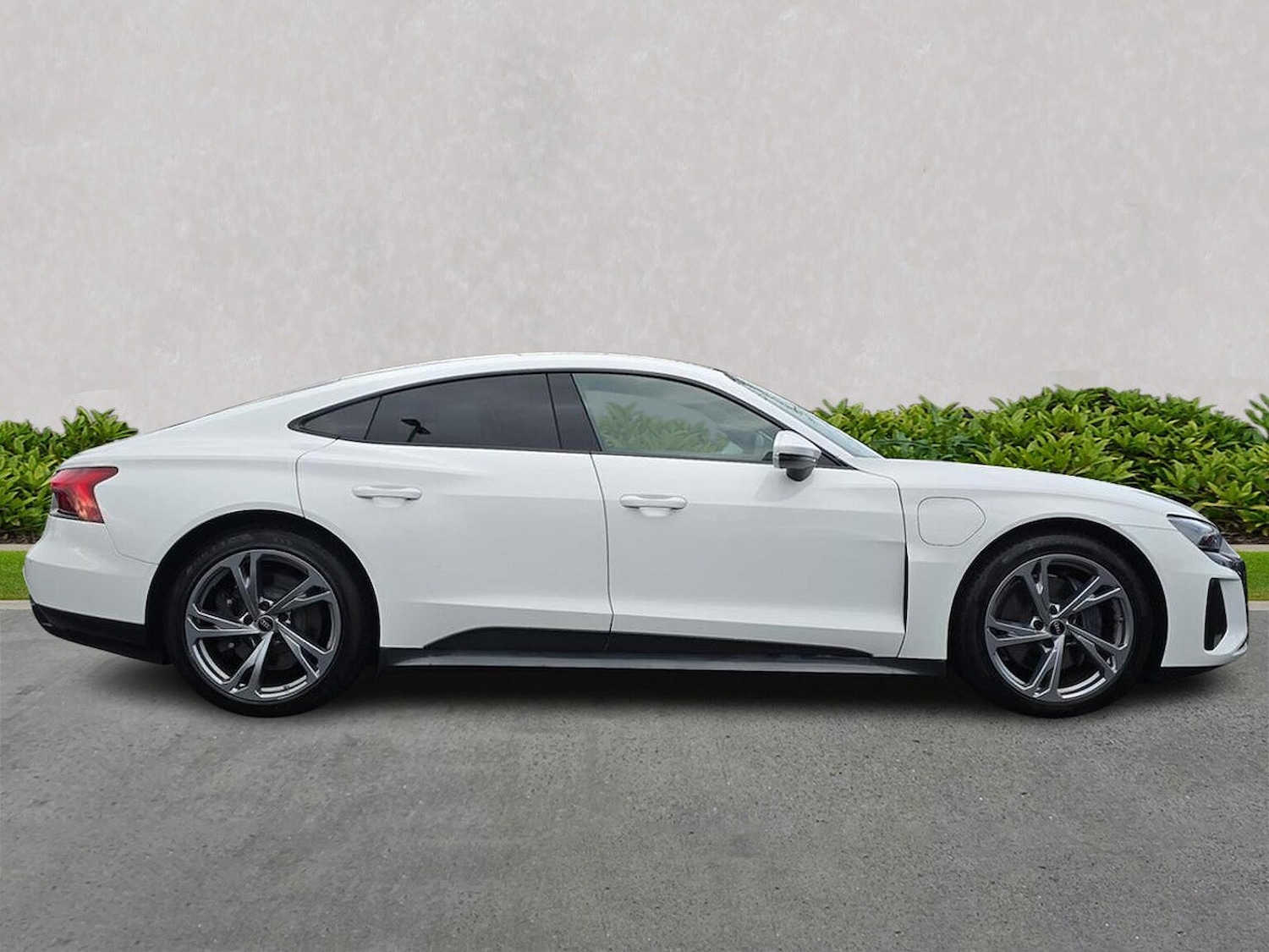 Used Audi e-tron GT 2023 for sale - 77639263: Photo 3